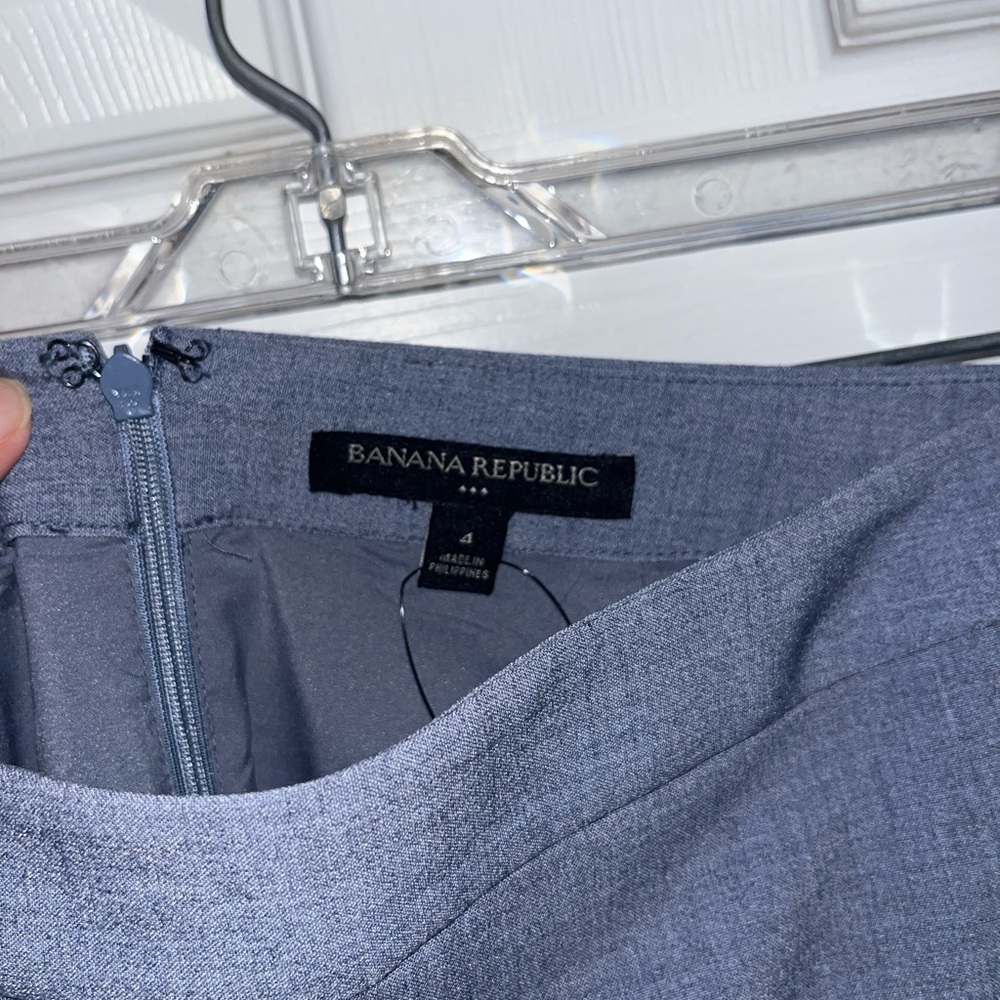 Banana Republic Gray Pencil Skirt - Picture 2 of 3